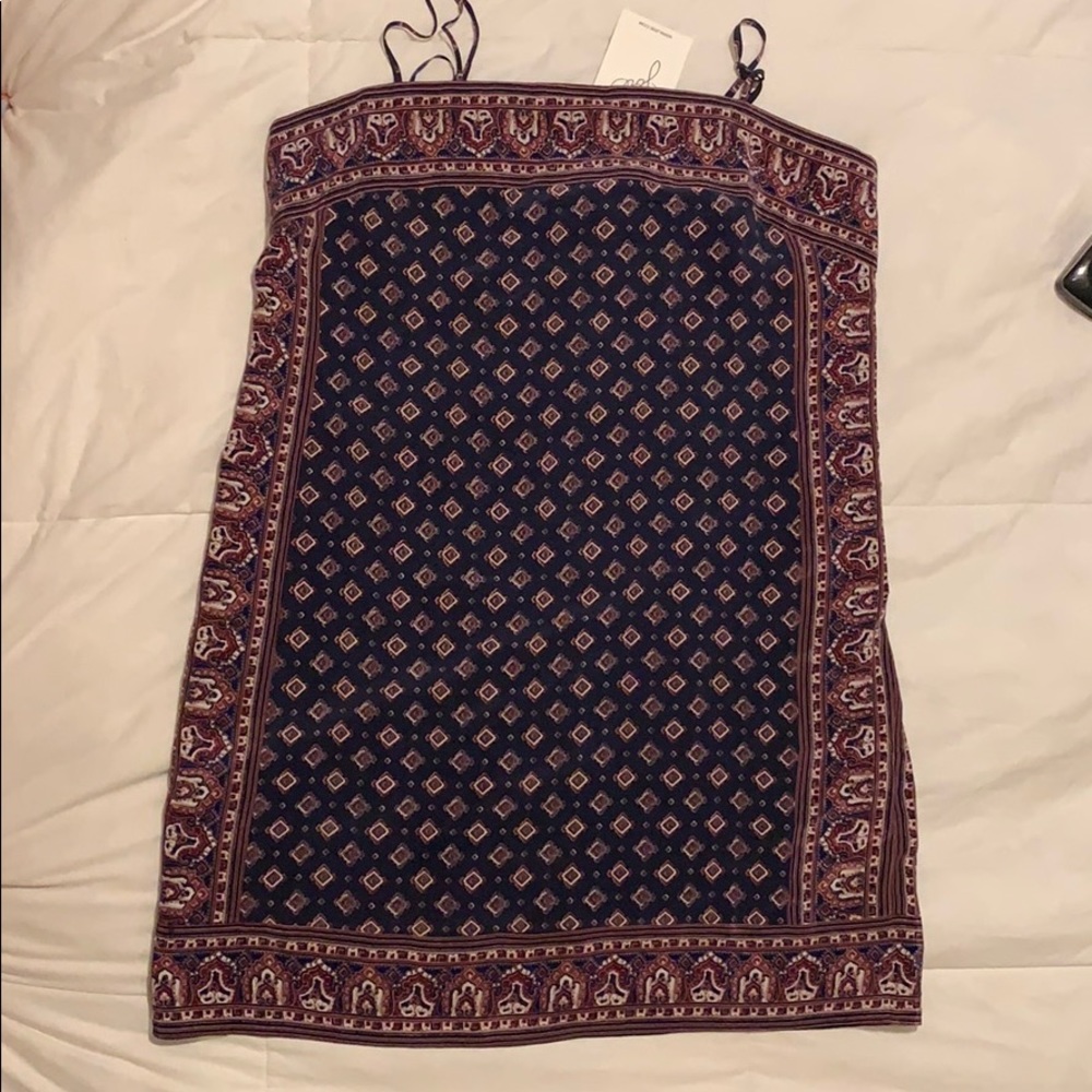 Dress - Picture 4 of 6